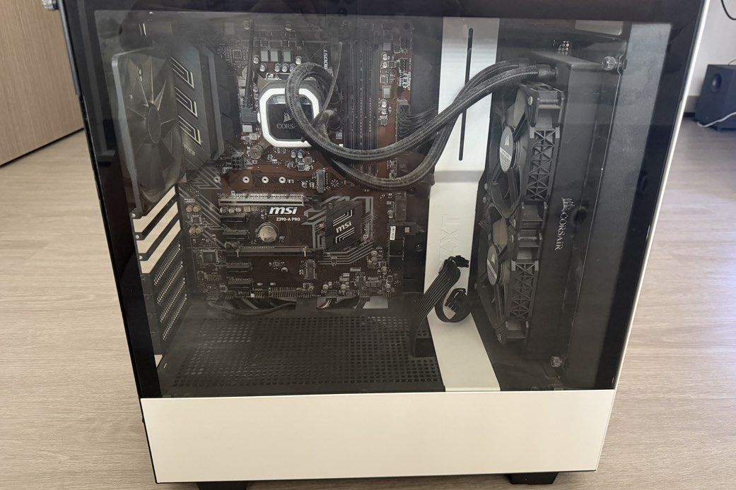 Computer Case467271078800281601