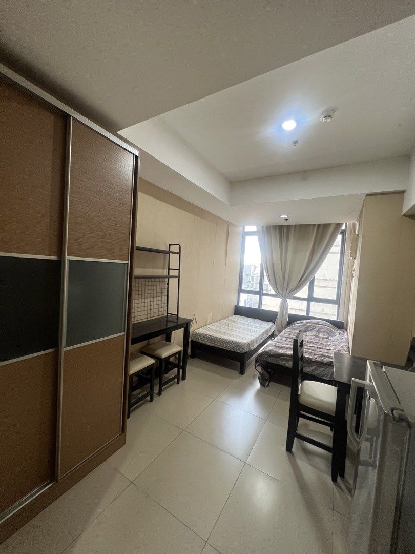 D’ University Place Residences Taft Ave (Studio Unit) (Category: Apartments & Condos) located in Makati City. Submitted by gcct888 (Listing ID 1440726443, Image 2). Description: D’ University Place Residences Studio Type 24 sq.m Fully furnished Amenities: Swimming pool, Gym & Study room Along Taft Ave/Leon Guinto St. Manila Near DLSU, CSB & St. Scholastica’s Owner Seller 3.2M.
