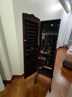 (Category: ) located in . Submitted by bl46444 (Listing ID 1440601003, Image 1). Description: .