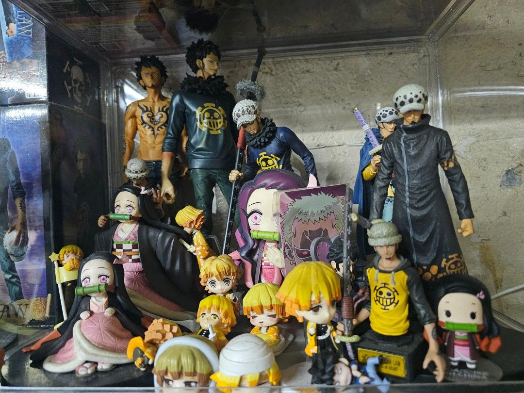 Demon Slayer Nezuko & Zenitsu Shrine (Category: Figurines & Statues) located in Manila. Submitted by pawthriftshop.ph (Listing ID 1440582165, Image 2). Description: - Selling a lot of anime figures. - Features characters from Demon Slayer, including Nezuko Kamado. - Some figures are still in original packaging (new in box). - Ideal for collectors and fans of these popular anime series. Nezuko and Zenitsu Shrine 2 acrylic boxes some still has boxe