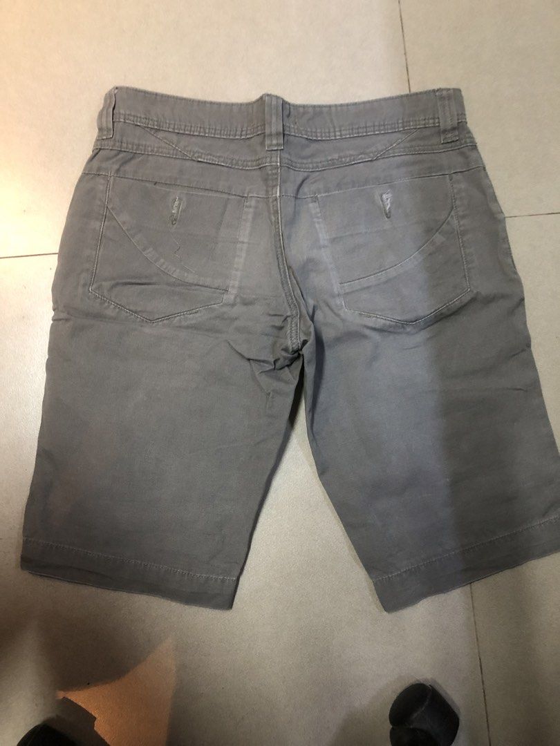 Penshoppe DENIM LAB Grey Shorts Size 30 (Category: Shorts) located in Bacoor. Submitted by arvzzy (Listing ID 1440664509, Image 2). Description: Preloved Item not UKAY Original Used Once Only - Brand: DENIM LAB - Color: Grey - Style: Cargo Shorts - Closure: Button and zip fly - Pockets: Two front, two back 16x20x8.