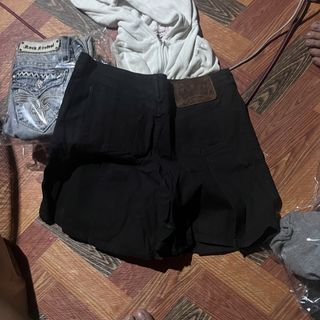 (Category: ) located in . Submitted by thrifted4life (Listing ID 1440729365, Image 1). Description: .