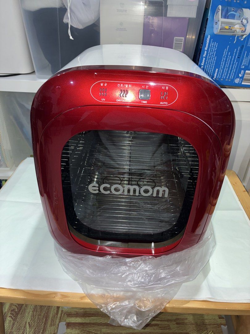 Ecomom UV and Anion Sterilizer w/ box (Category: Breastfeeding & Bottle Feeding) located in Paranaque City. Submitted by mamamimomu (Listing ID 1440591144, Image 1). Description: Comes with original box.