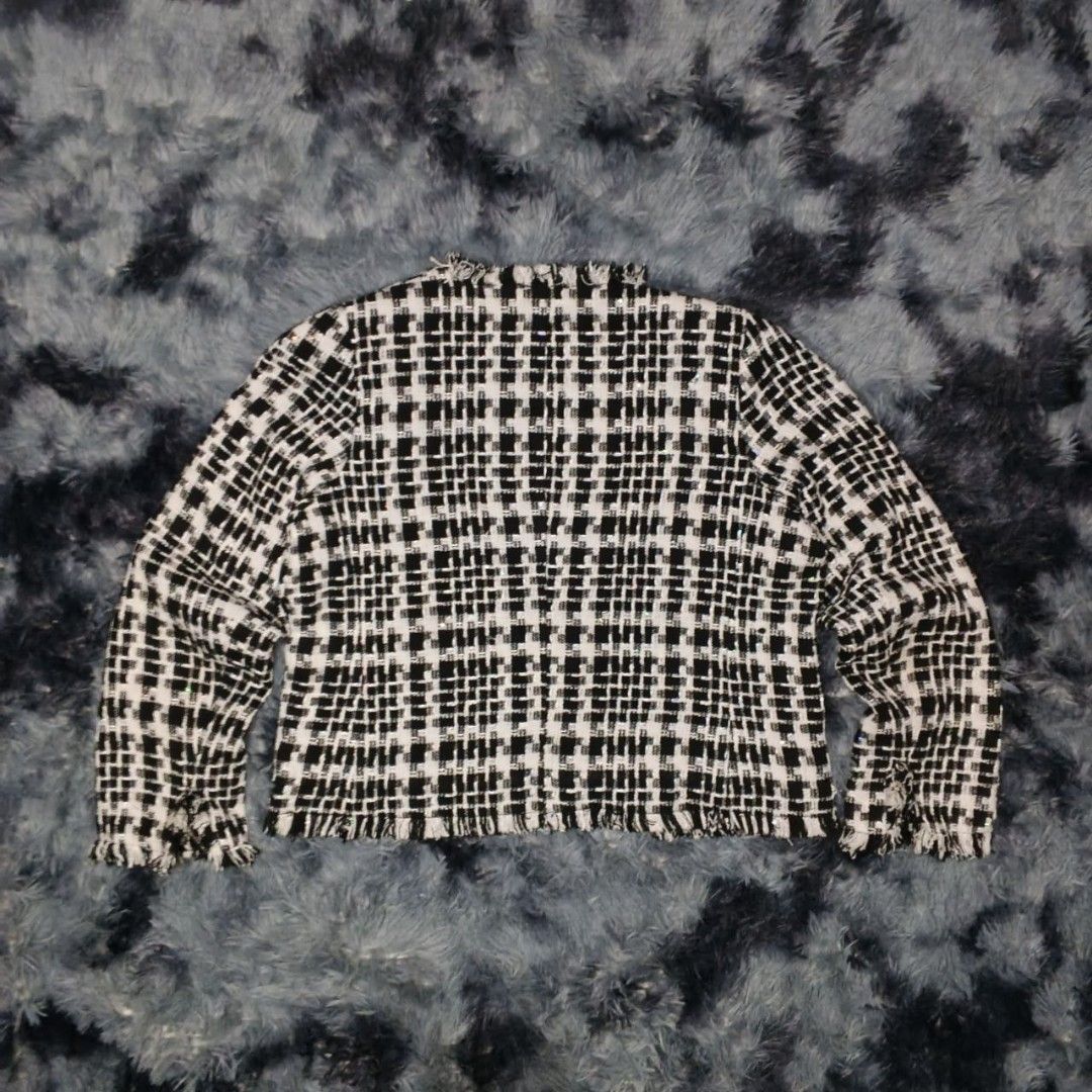 Edward Achour Cropped Tweed Jacket in Black (Category: Luxury Apparel) located in Dagupan City. Submitted by finestthriftstuffph (Listing ID 1440696628, Image 3). Description: Edward Achour Cropped Tweed Jacket in Black (Authentic) Very Presentable Size: 44 (Measured by INCHES) Width: 23 Length: 22 Shoulder: 15 Sleeve: 25 Condition: As New Color Rate: 10/10 Issue: None "Colors may vary due to lightning" "Swipe each photo to see more details.