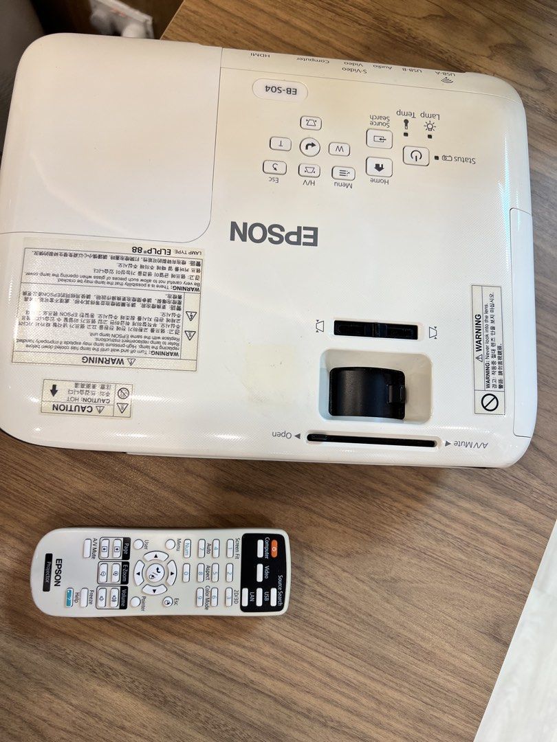 Epson EB-SO4 Projector467659295095541761