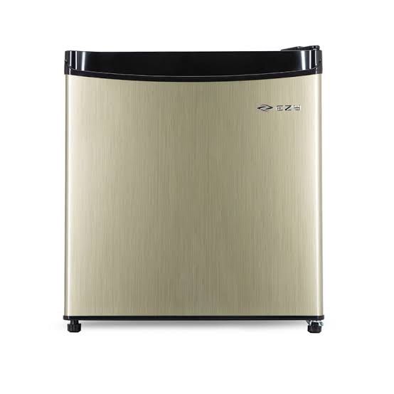 EZY Mini Ref (Category: Refrigerators and Freezers) located in Marikina City. Submitted by reiandco (Listing ID 1440752387, Image 1). Description: • Used but not abused • Only used twice • DM for more pictures • Marikina City • MOP: Gcash/cash • Can do meet ups or via delivery.