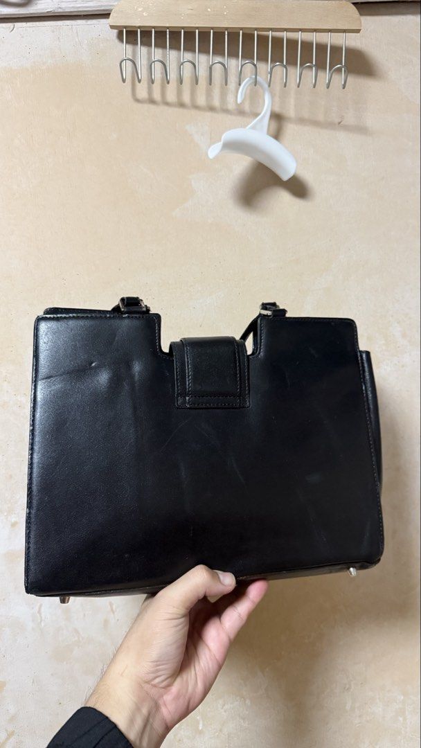 Ferragamo shoulder vintage bag (Category: Luxury Bags & Wallets) located in Calamba. Submitted by ashvault (Listing ID 1440687924, Image 2). Description: Heavy hardware.