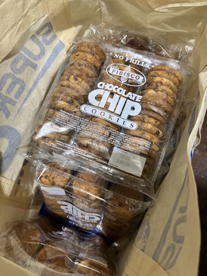 Fibisco Chocolate Chip Cookies - 400g (Category: Packaged & Instant Food) located in Mandaluyong City. Submitted by mbermundo878372 (Listing ID 1440737889, Image 1). Description: - Fibisco Chocolate Chip Cookies - Net Weight: 400g - Plenty of cookies in one pack - Expiry Date: November 28, 2026 - Ideal for snacking or sharing.