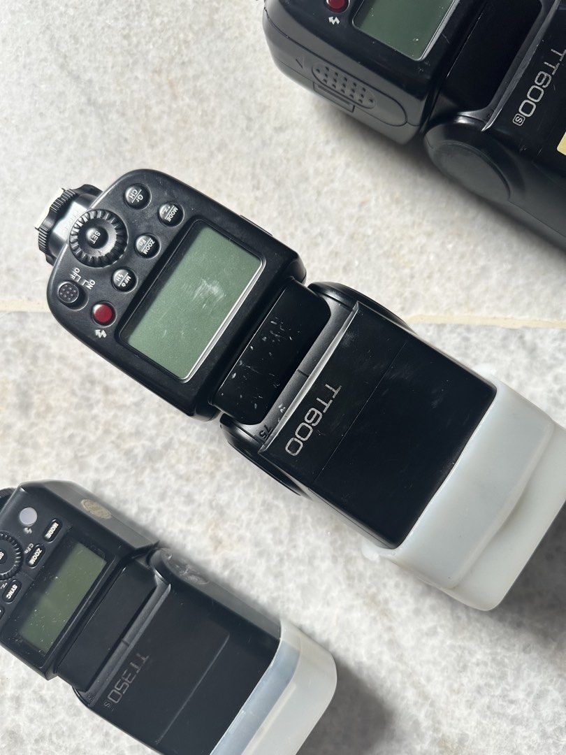 Flash for Universal Camera (Category: Flashes) located in Ampang. Submitted by fairussari (Listing ID 1440606366, Image 3). Description: Flash Universal (Sony/Canon/Nikon) SOLD - Yougnuo Yn560IV Rm100 Godox TT600 with diffuser rm100 Godox TT600 rm100 Godox TT600 (hotshoe broken) rm80 cod Ampang KL 0193139140.