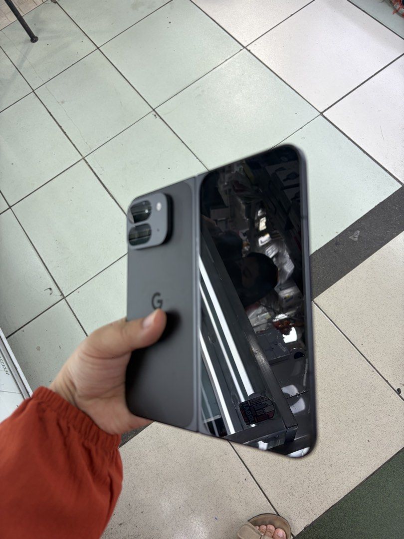 Google Pixel 9 Pro Fold 5G 256gb FU US Variant (Category: Google Pixel) located in San Juan City. Submitted by javedsgadgetshop (Listing ID 1440597698, Image 3). Description: INSTALLMENT OPTIONS : SPAY LATER / GGIVES / CREDIT CARD / SKYRO / HOMECREDIT (BRANDNEW) QUICK INFO! ✖️ ➡️ Google Pixel 9 Pro Fold ➡️ 256GB ➡️ Black Color ➡️ US Variant ➡️ 95% Makinis & GOOD BH ➡️ Factory Unlock ➡️ WITH FREE BOX CHARGER 🤝 We accept swap | Trade - In 💳 We do
