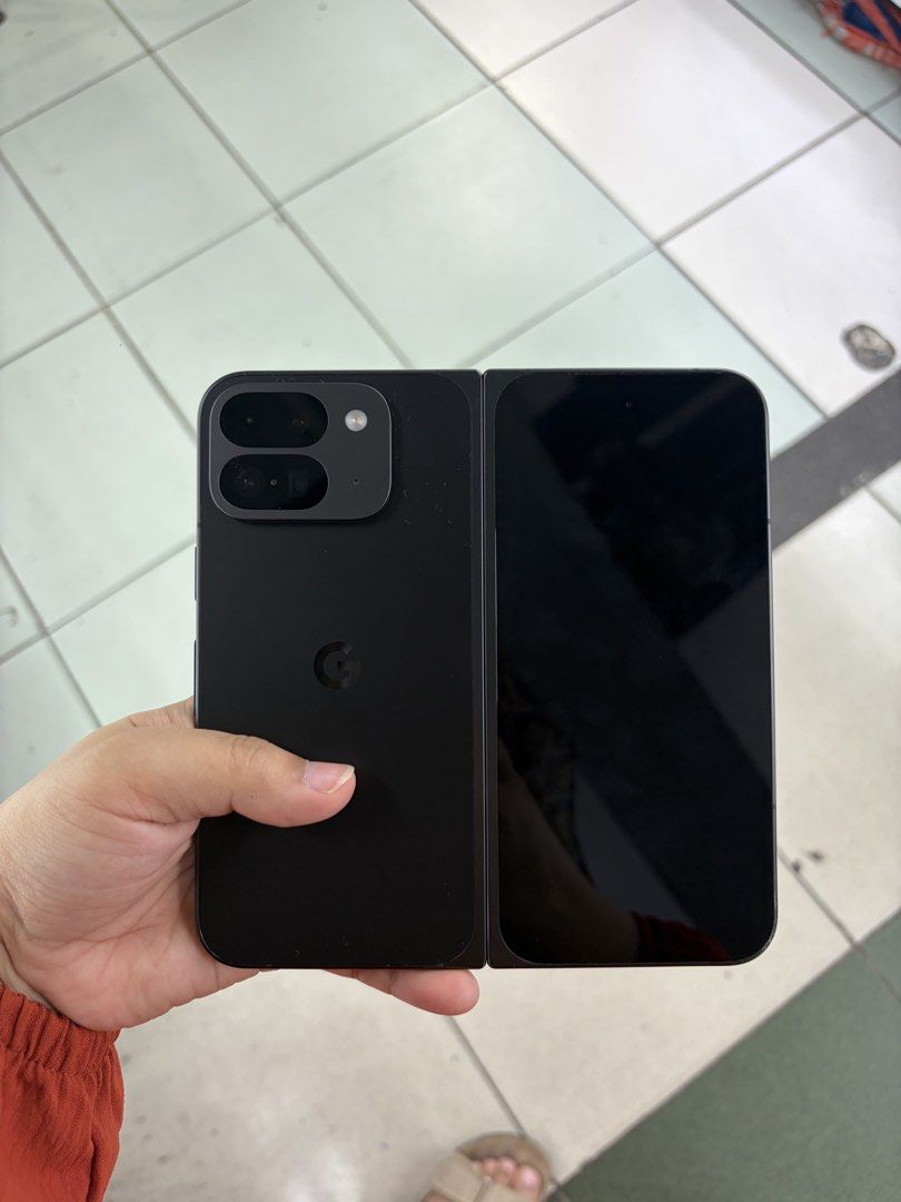Google Pixel 9 Pro Fold 5G 256gb FU US Variant (Category: Google Pixel) located in San Juan City. Submitted by javedsgadgetshop (Listing ID 1440597698, Image 2). Description: INSTALLMENT OPTIONS : SPAY LATER / GGIVES / CREDIT CARD / SKYRO / HOMECREDIT (BRANDNEW) QUICK INFO! ✖️ ➡️ Google Pixel 9 Pro Fold ➡️ 256GB ➡️ Black Color ➡️ US Variant ➡️ 95% Makinis & GOOD BH ➡️ Factory Unlock ➡️ WITH FREE BOX CHARGER 🤝 We accept swap | Trade - In 💳 We do