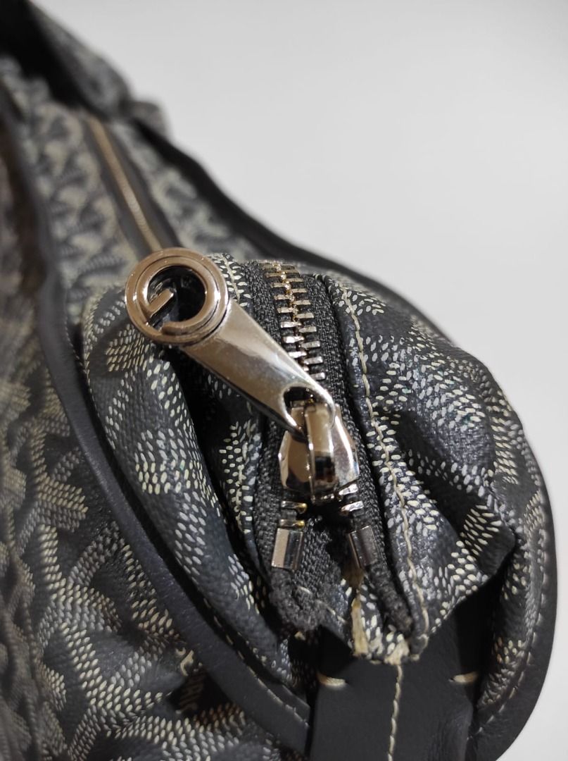 Goyard boheme (Category: Luxury Bags & Wallets) located in Pasay City. Submitted by highkeys (Listing ID 1440645436, Image 3). Description: what you see is what you get.