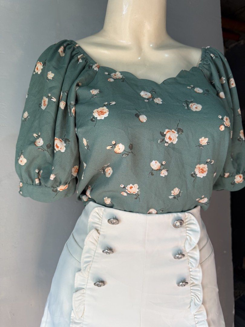 Green Floral womens Top (Category: Blouses) located in Taguig. Submitted by maliascollection (Listing ID 1440700544, Image 3). Description: ⤵️PLEASE READ ME⤵️ 🧡To get this ITEM make an offer and kindly send your order form, name complete address and contact number together with screenshot of item/s. 📍Description: - Adorable green top with a charming floral print. - Elegant square neckline with a delicate scalloped edge. - Lightweight fabric, -1