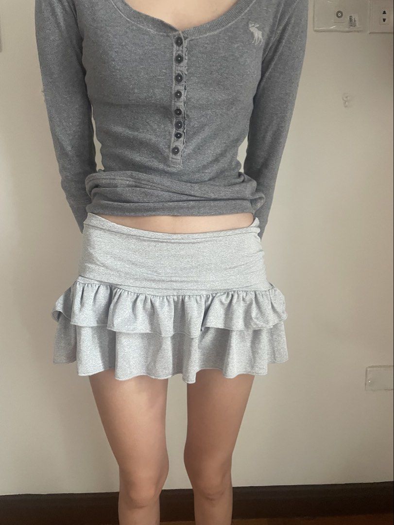 Grey folded mini skirt (Category: Skirts) located in Binan City. Submitted by missing1naction (Listing ID 1440676140, Image 1). Description: Model measurements 5’3ft Waist 22in Hips 28in.
