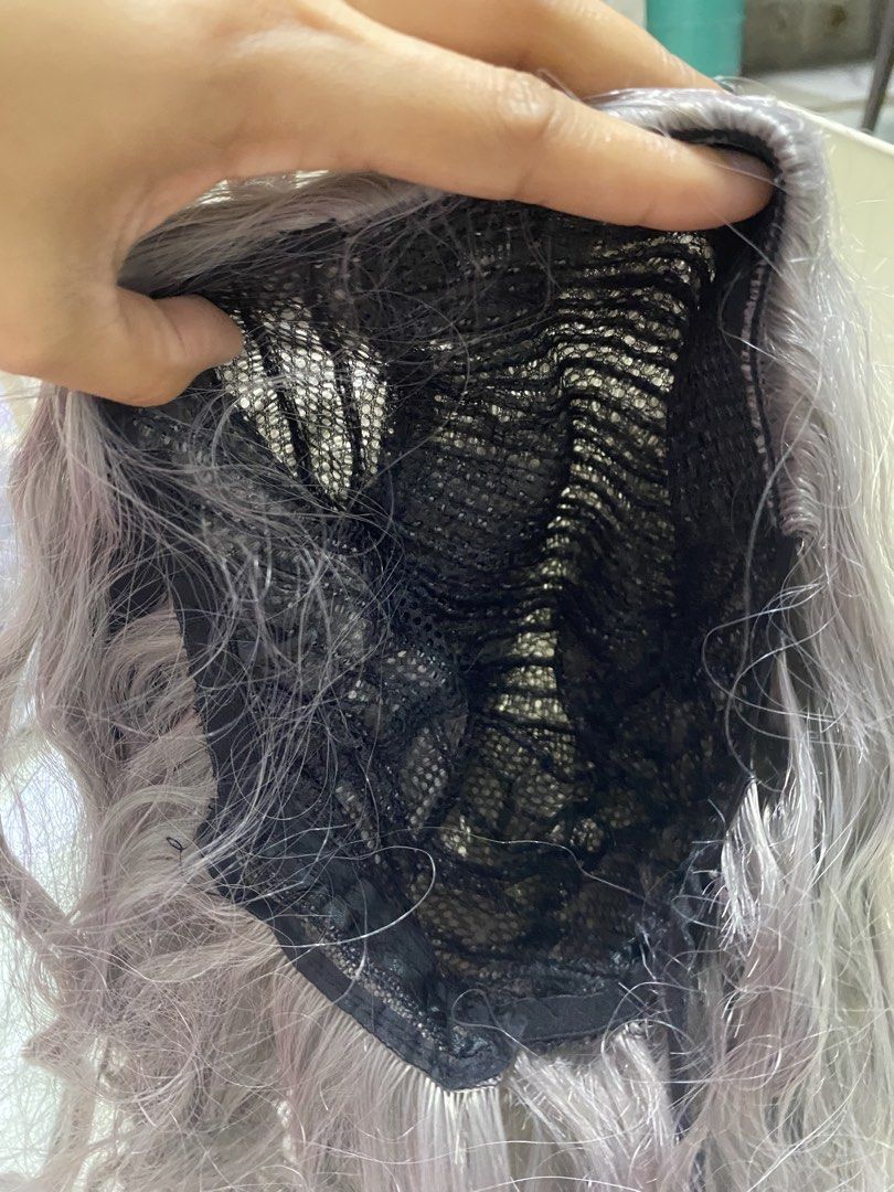 Grey Wavy Long Wig Hairpiece (Category: Hair Accessories) located in Pasacao. Submitted by wengpullar37205 (Listing ID 1440731191, Image 3). Description: - Grey long wavy wig - Synthetic hair appearance - Mesh cap with adjustable straps - Ideal for costumes or everyday wear - Selling because it's no longer needed -free napo ung short hair,super lambot ng Hair nia.