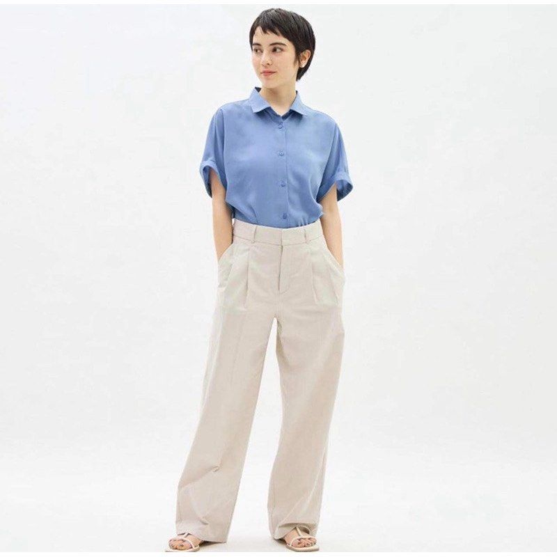 GU Linen Blend Wide Leg Trousers (Category: Other Bottoms) located in Naga. Submitted by spnikuuu (Listing ID 1440716675, Image 1). Description: only used once. .