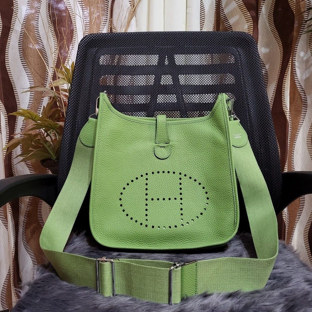 HERMES EVELYN JAPAN PRELOVED (Category: Luxury Bags & Wallets) located in Manila. Submitted by mrszregeng (Listing ID 1440678919, Image 1). Description: GENUINE TOGO LEATHER 🇯🇵 JAPAN PRELOVED WITH DUSTBAG WITH CODE MINOR SIGN OF USE.