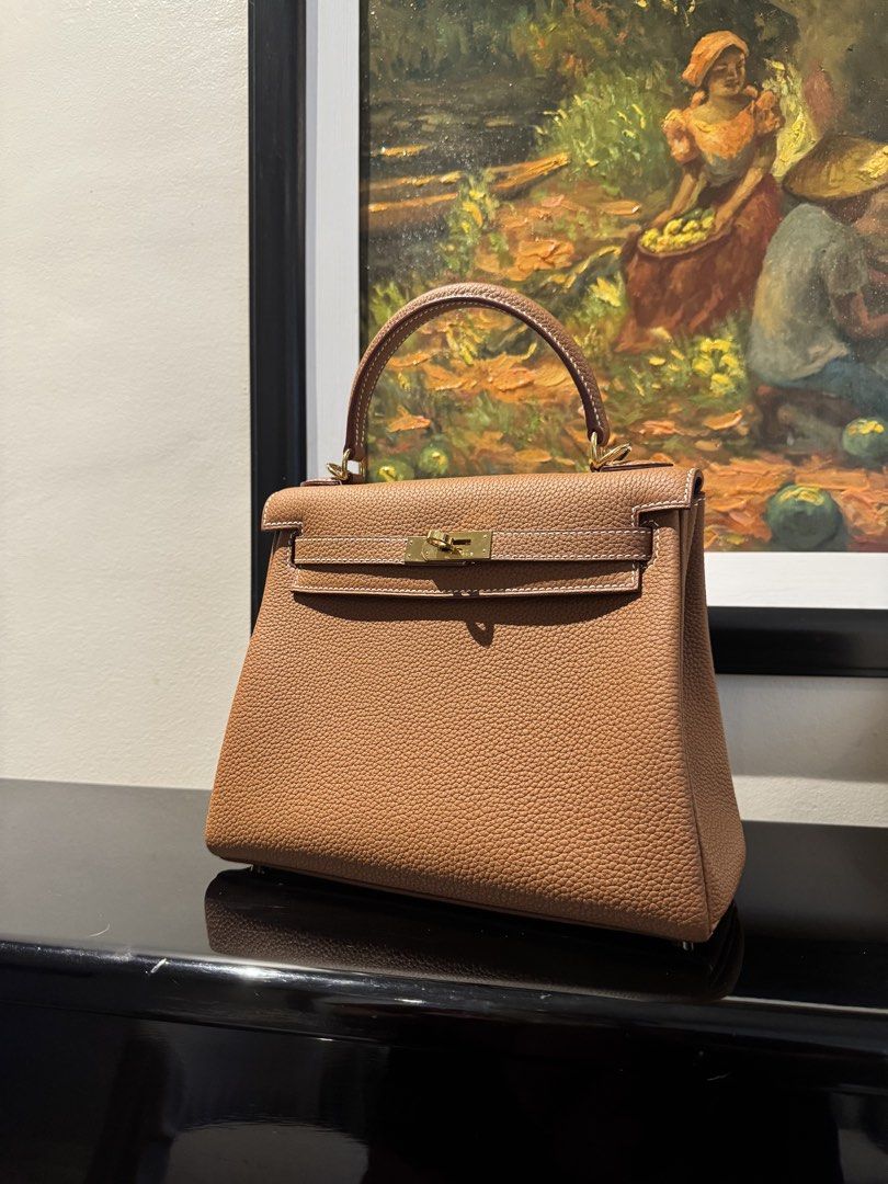 Hermes Kelly 25 (Category: Luxury Bags & Wallets) located in Muntinlupa City. Submitted by lovedp03 (Listing ID 1440755186, Image 1). Description: Togo leather.