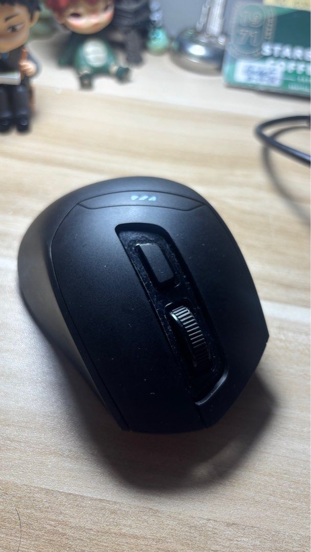 Inphic DR01 Wireless BT Mouse (Category: Mouse & Mousepads) located in Marikina City. Submitted by nlsf14 (Listing ID 1440706898, Image 1). Description: - Black wireless mouse - Connects via Bluetooth - Features a scroll wheel and side buttons - Tested and confirmed working - Ideal for everyday use - Selling because I upgraded to a new mouse.
