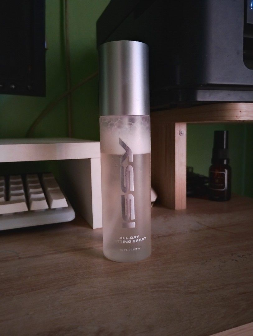 ISSY All-Day Setting Spray (Category: Makeup) located in Bulacan. Submitted by ibimbap (Listing ID 1440609722, Image 1). Description: 70-80% full Meet up at SM Marilao only.
