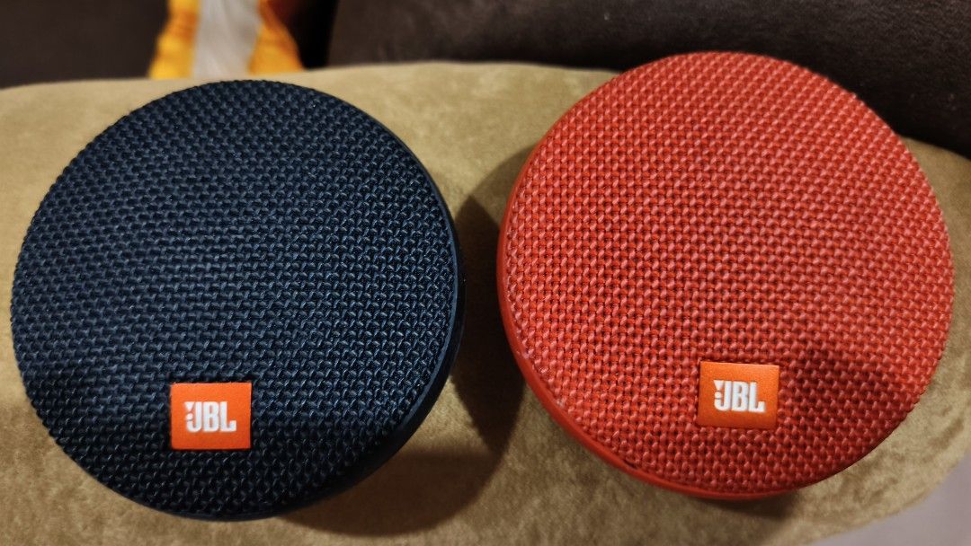 ORIGINAL JBL Clip 2 as pack 2pcs (Category: Soundbars, Speakers & Amplifiers) located in Quezon City. Submitted by junseller18 (Listing ID 1440583178, Image 1). Description: selling as bundle only. fixed price. Working condition, may onti distortion max volume on black speaker but tolerable. both good battery life din tested. - JBL Clip 2 portable speakers original - Comes as a pack of two (blue and red) - Features built-in carabiner for easy att