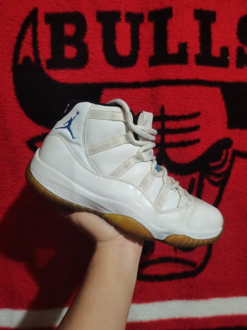 Jordan 11 Retro Legend Blue Shoes (Category: Sneakers) located in La Trinidad. Submitted by randoruthrifts (Listing ID 1440698644, Image 1). Description: Size 9us / 8uk / 27cm - Minimal crease due to signs of usage - Issue : yellowish sole and scratch (last photo) - Pair Only (NO BOX) - Includes Jordan anti-crease.