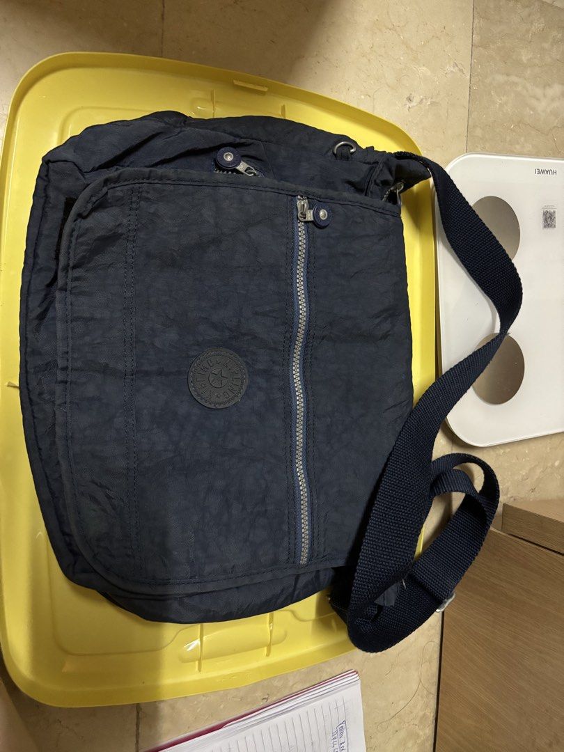 On sale Large kipling crossbody bag authentic (Category: Cross-body Bags) located in Manila. Submitted by vintageaccessories (Listing ID 1440751197, Image 1). Description: .