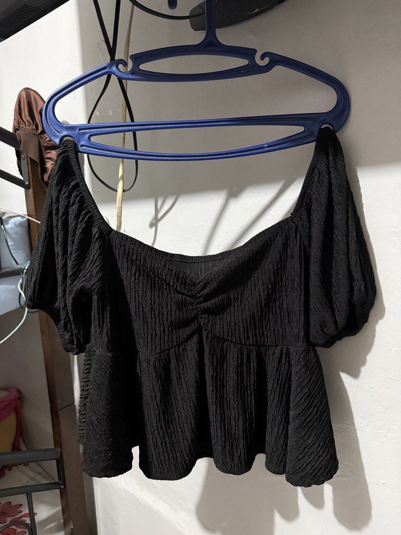 B1T1 Black & Light Blue Puff Sleeve Top (Category: Blouses) located in Manila. Submitted by j.ulieangel (Listing ID 1440657106, Image 3). Description: BUY 1 TAKE 1 ✨ - Light Blue & Black Puff Sleeve Peplum Top Size: XL Condition: only worn once (for a photo) Price: 249 (for both already) MOP: Gcash / Maya / Maribank / GoTyme MOD: J&T Location: Naga City, Camarines Sur P.S: if getting 3 or more, FREE SHIPPING!.