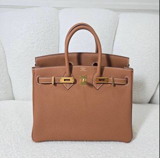 (Category: ) located in . Submitted by connetwithelitefashion (Listing ID 1440673889, Image 1). Description: .