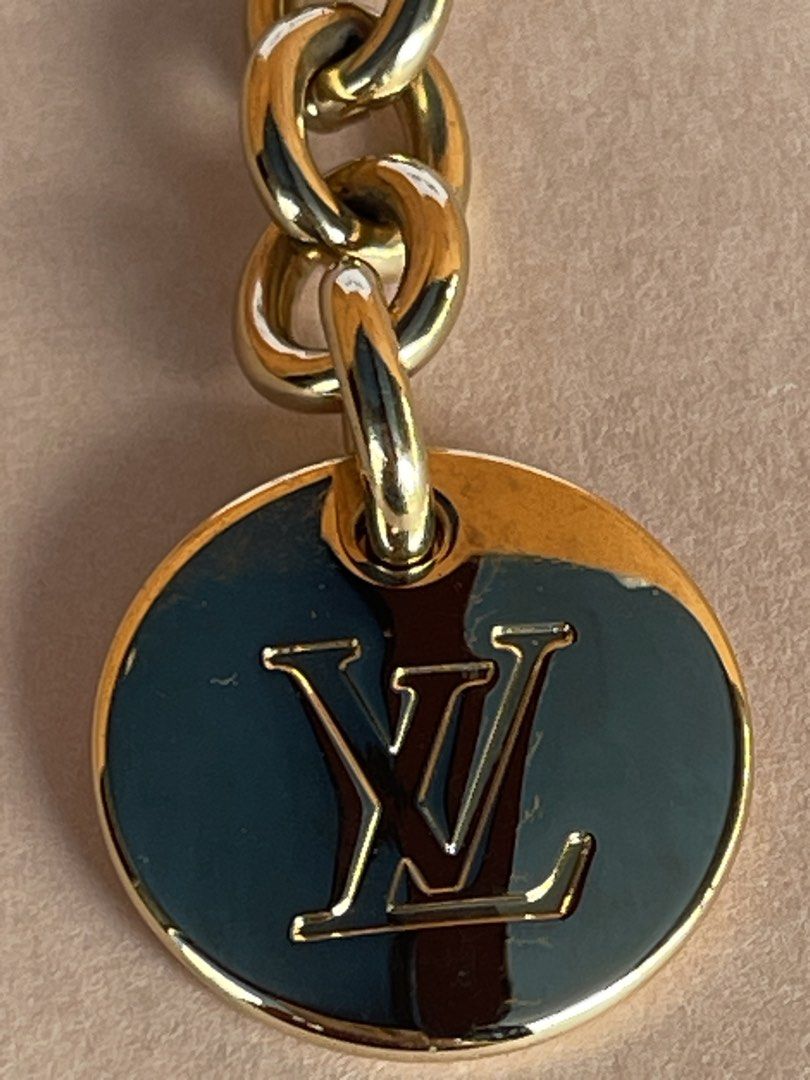 Louis Vuitton Key Chain (Category: Luxury Accessories) located in Puerto Princesa. Submitted by eds.raps (Listing ID 1440596969, Image 3). Description: Onhand Open for Layaway Gold hardware Unused Buyer pays shipping fee.