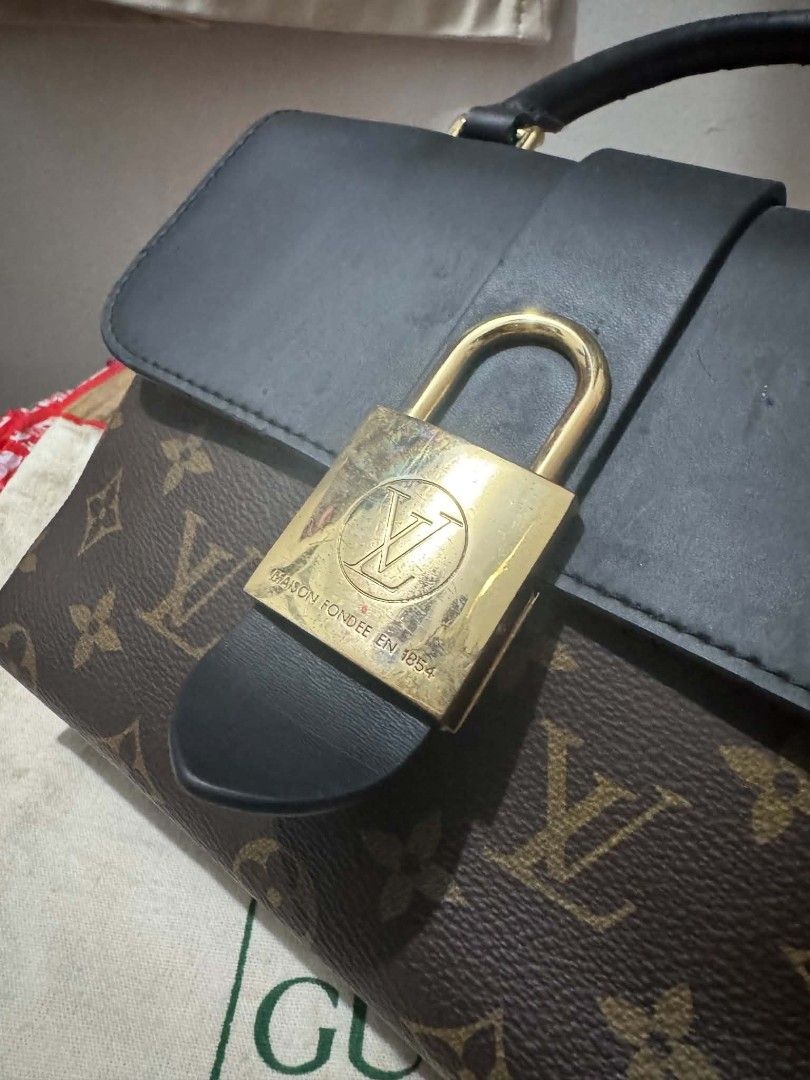 Louis Vuitton Lv Locky BB (Category: Luxury Bags & Wallets) located in Iloilo. Submitted by ilonggawithheartfeltbeauty (Listing ID 1440697696, Image 2). Description: N G A Condition. hindi ginamit tinago and nagka issue. selling low Base : Iloilo city No Return policy Thank you.