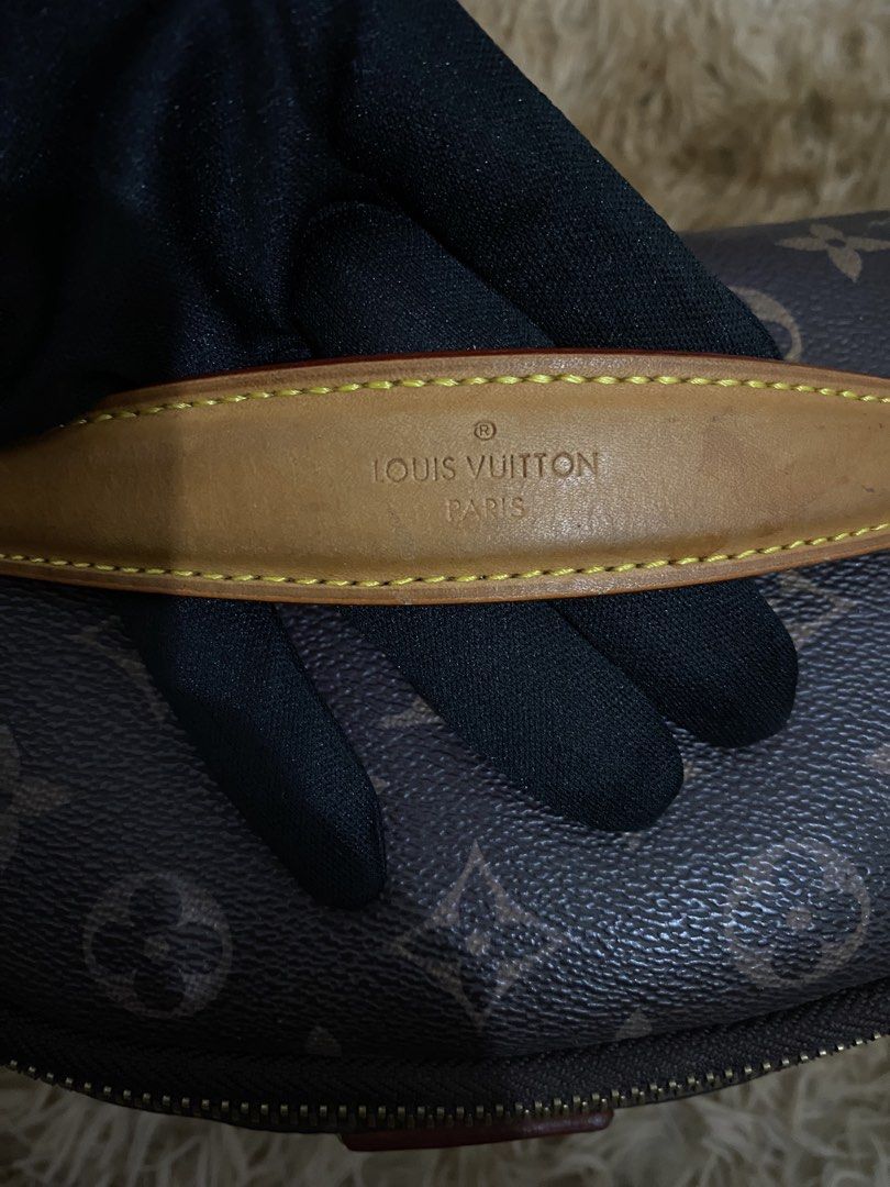 Louis Vuitton Monogram Canvas Bumbag (Category: Luxury Bags & Wallets) located in Binmaley. Submitted by maryjeyn (Listing ID 1440683267, Image 2). Description: - Authentic Louis Vuitton Monogram Bumbag - Classic monogram canvas with gold-tone hardware - Adjustable strap for comfortable wear - Ideal for everyday essentials - Shows some signs of wear on leather trim and strap.