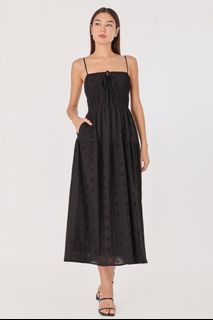 (Category: ) located in . Submitted by clearmywardrobeplssssss (Listing ID 1440643266, Image 1). Description: .