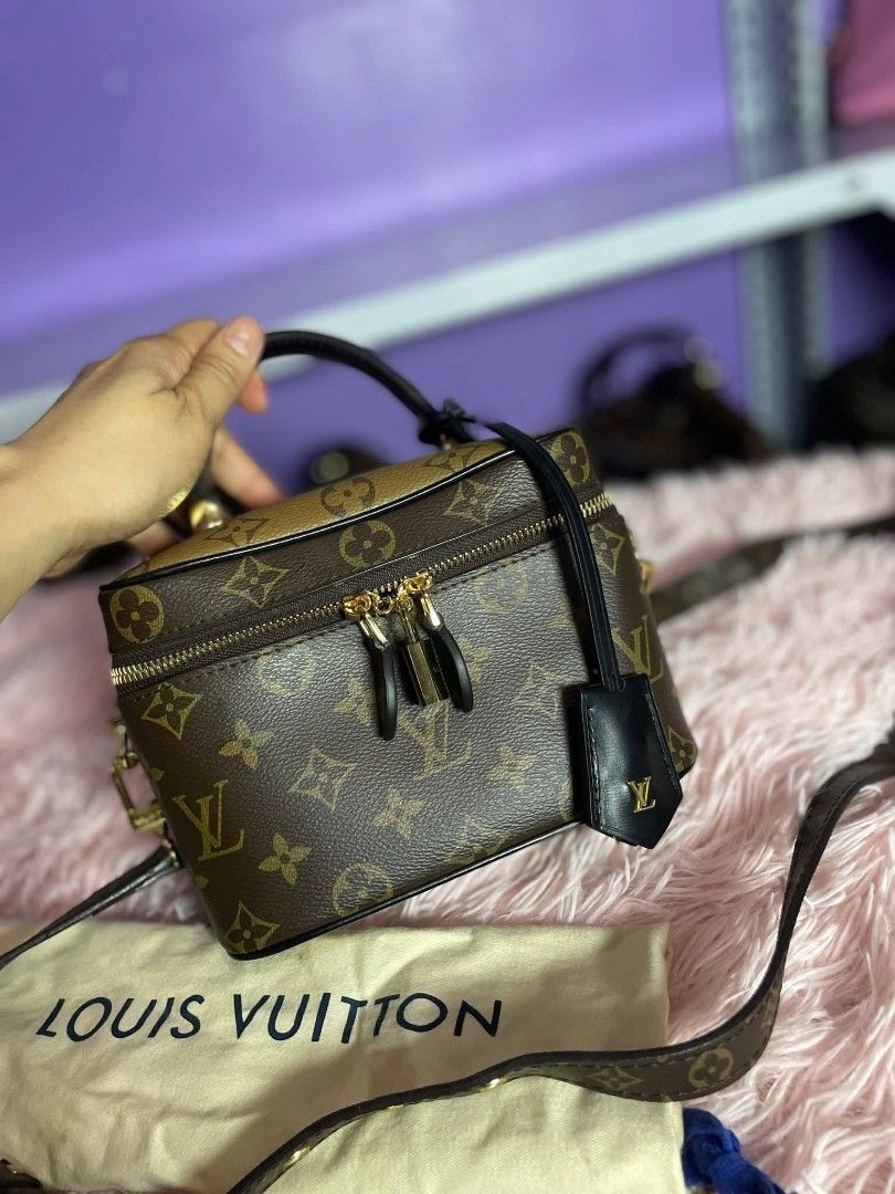 Lv Vanity Bag (Category: Luxury Bags & Wallets) located in Bulacan. Submitted by jcasey_1991 (Listing ID 1421839994, Image 2). Description: free shipping free lalamoved basta malapit sa area ko japan source coded .