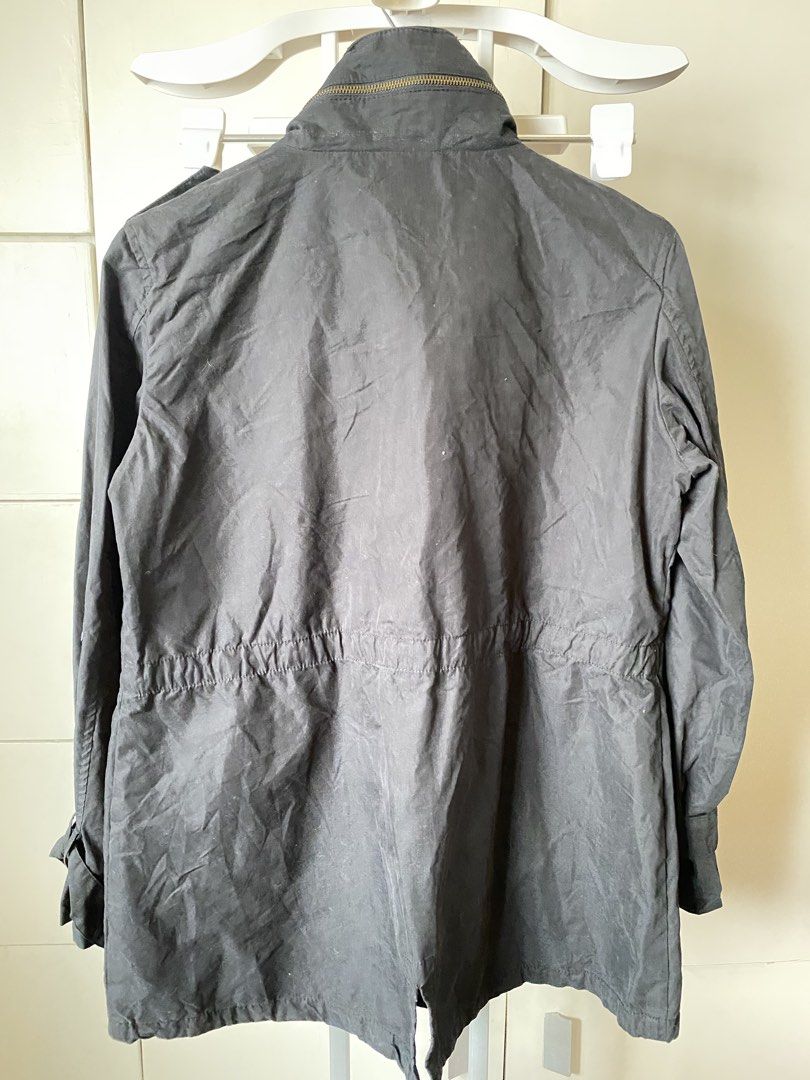 Madden Girl Black Utility Jacket with Drawstring Waist (Category: Coats, Jackets and Outerwear) located in Quezon City. Submitted by closet-cleanup (Listing ID 1440661343, Image 3). Description: - Madden Girl (Steve Madden) black utility jacket Anorak - Zip and button closure - Adjustable drawstring waist for a cinched look - Lined with a unique patterned fabric - Ideal for layering over outfits - Size L 💳 Payment: Maya, GCash, BPI 📦 Shipping: 