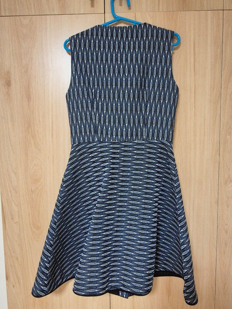 Maje Sleeveless Jacquard Dress (Category: Dresses) located in Pasay City. Submitted by bbearyoon (Listing ID 1440642549, Image 3). Description: Snap button down XS to S size HQ Thick Armpit to Armpit - 15.5in Waist - 26in Length - 32in Dm for any questions😊.