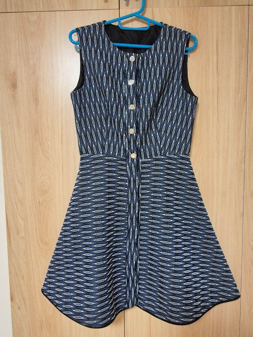 Maje Sleeveless Jacquard Dress (Category: Dresses) located in Pasay City. Submitted by bbearyoon (Listing ID 1440642549, Image 1). Description: Snap button down XS to S size HQ Thick Armpit to Armpit - 15.5in Waist - 26in Length - 32in Dm for any questions😊.
