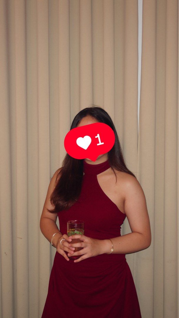 M-L Burgundy Dress (Category: Evening dresses & gowns) located in Manila. Submitted by izaforts (Listing ID 1440741244, Image 2). Description: .