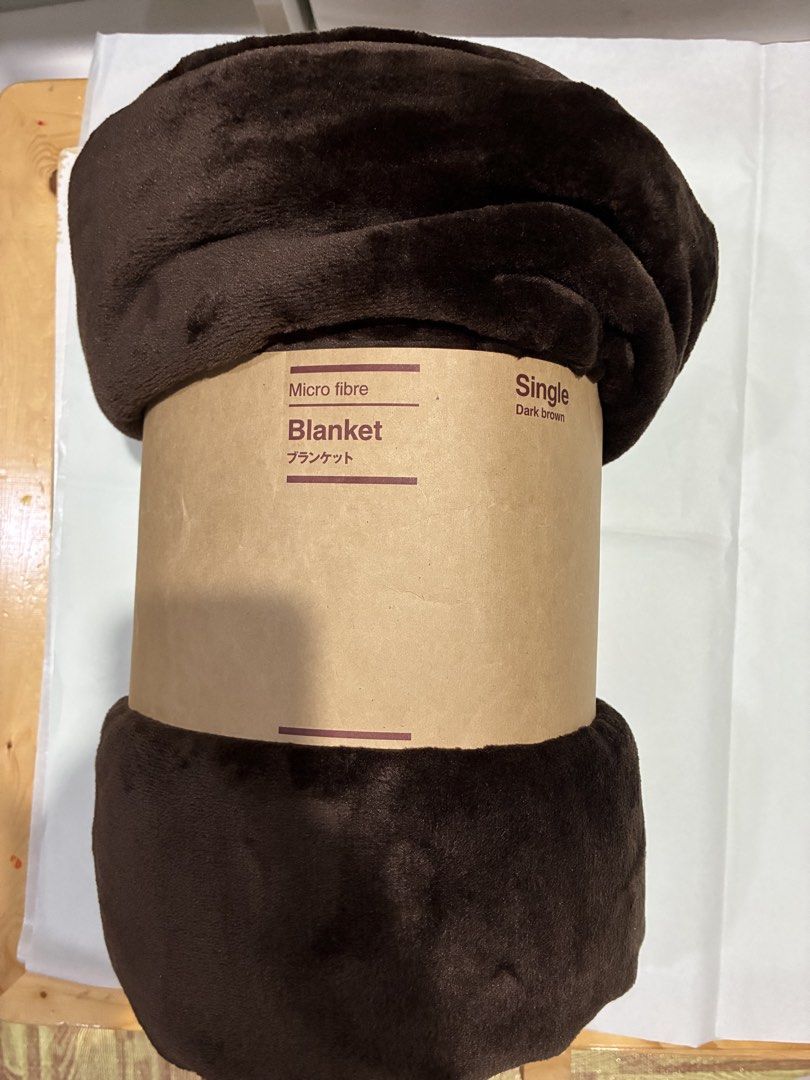 Muji Blanket (Category: Bedding & Towels) located in Paranaque City. Submitted by mamamimomu (Listing ID 1440596322, Image 3). Description: .