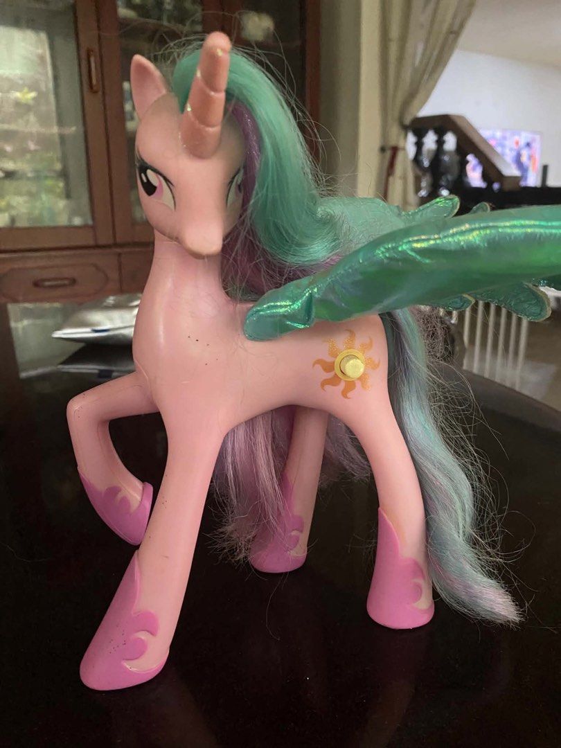 My Little Pony toy (Category: Kids Toys) located in Pasig City. Submitted by xhuming (Listing ID 1440650894, Image 1). Description: .