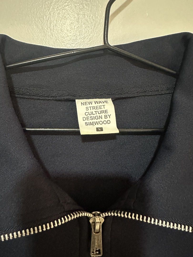 Navy quarterzip jacket (Category: Coats, Jackets and Outerwear) located in Balagtas. Submitted by bookplug_ph (Listing ID 1440648759, Image 2). Description: Half zip sweater Color navy Worn once Size: Men’s Large MOP: gcash/bpi MOD: lalamove/grab.