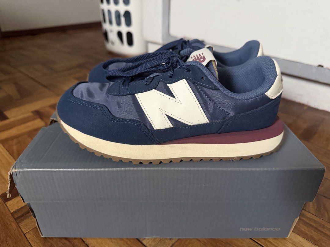 New Balance 237 Navy White Sneakers (Category: Sneakers) located in Paranaque City. Submitted by maineacct (Listing ID 1440631632, Image 1). Description: - Classic New Balance 237 sneakers - Color: Navy blue with cream 'N' logo - Features a gum sole for excellent grip - Includes original box - Ideal for casual and everyday wear -Size: US4 (can fit big kids or adults with small feet).