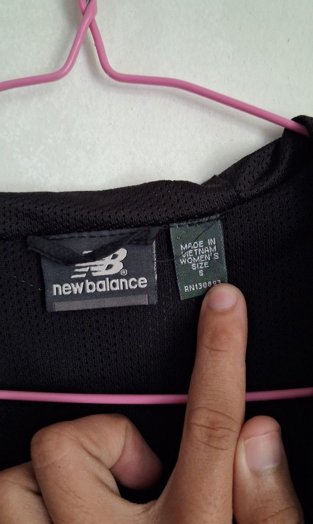 New Balance Wind Breaker (Category: Coats, Jackets and Outerwear) located in Santa Rosa. Submitted by gabxdeclutters (Listing ID 1440601616, Image 3). Description: New Balance Wind Breaker Size S Women's (fits me well, 5'5 58kg) Good condition When worn available upon request.