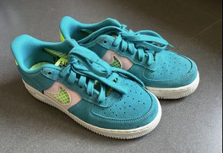 (Category: ) located in . Submitted by round.thrift (Listing ID 1440598596, Image 1). Description: .