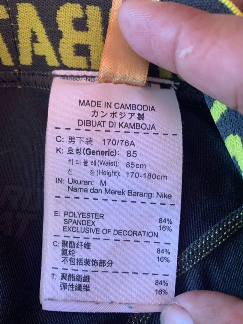 NIKE PRO COMBAT DRI-FIT COMPRESSION TIGHTS (Category: Activewear) located in Calasiao. Submitted by beardmodefinds0707 (Listing ID 1440613060, Image 3). Description: NIKE PRO COMBAT DRI-FIT COMPRESSION TIGHTS MEDIUM ON TAG WAIST 26-30 LENGTH 34 VERY GOOD CONDITION ISSUE SIGN OF USAGE 9/10 COLOR RATE.