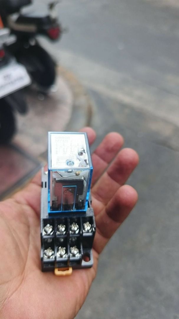 Omron 14Pin Relay w/ Socket Model: MY4N-J220C AC (Category: Everything Else Others) located in Manila. Submitted by joeyroque09 (Listing ID 1440583618, Image 3). Description: Omron 14Pin Relay w/ Socket Model: MY4N-J220C AC.