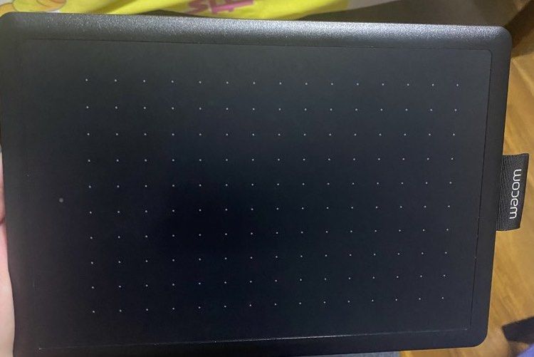 One by Wacom Drawing Tablet467648401260554241