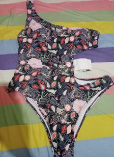 (Category: ) located in . Submitted by purplethings28 (Listing ID 1440730319, Image 1). Description: .