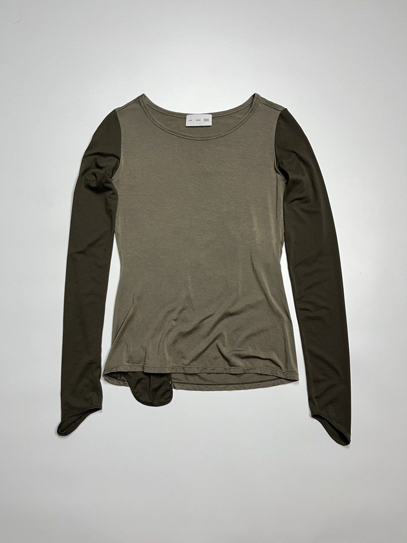 (PAF) POST ARCHIVE FACTION 6.0 TOP RIGHT (Category: Activewear) located in Leyte. Submitted by upcycledbin.ph (Listing ID 1440653859, Image 1). Description: (PAF) POST ARCHIVE FACTION 6.0 TOP RIGHT SIZE MEDIUM DIMES 17x24 EXCELLENT CONDITION NO FLAWS .