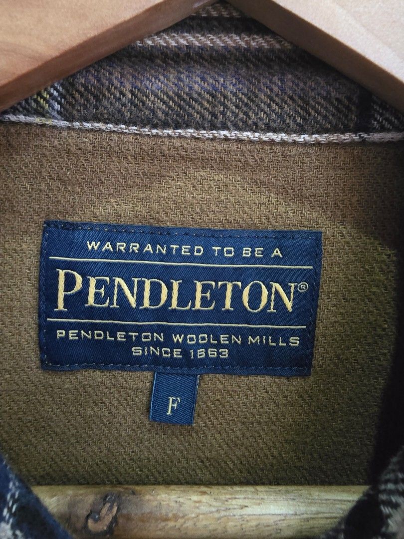 PENDLETON FLANNEL (Category: Coats, Jackets and Outerwear) located in Baguio. Submitted by thrifty_tienda01 (Listing ID 1440704578, Image 3). Description: PENDLETON FLANNEL EXCELLENT CONDITION NO ISSUE LARGE SIZE LENGTH:27 WIDTH:24 1200PHP+SHIPPING FEE VIA J&T ONLY.